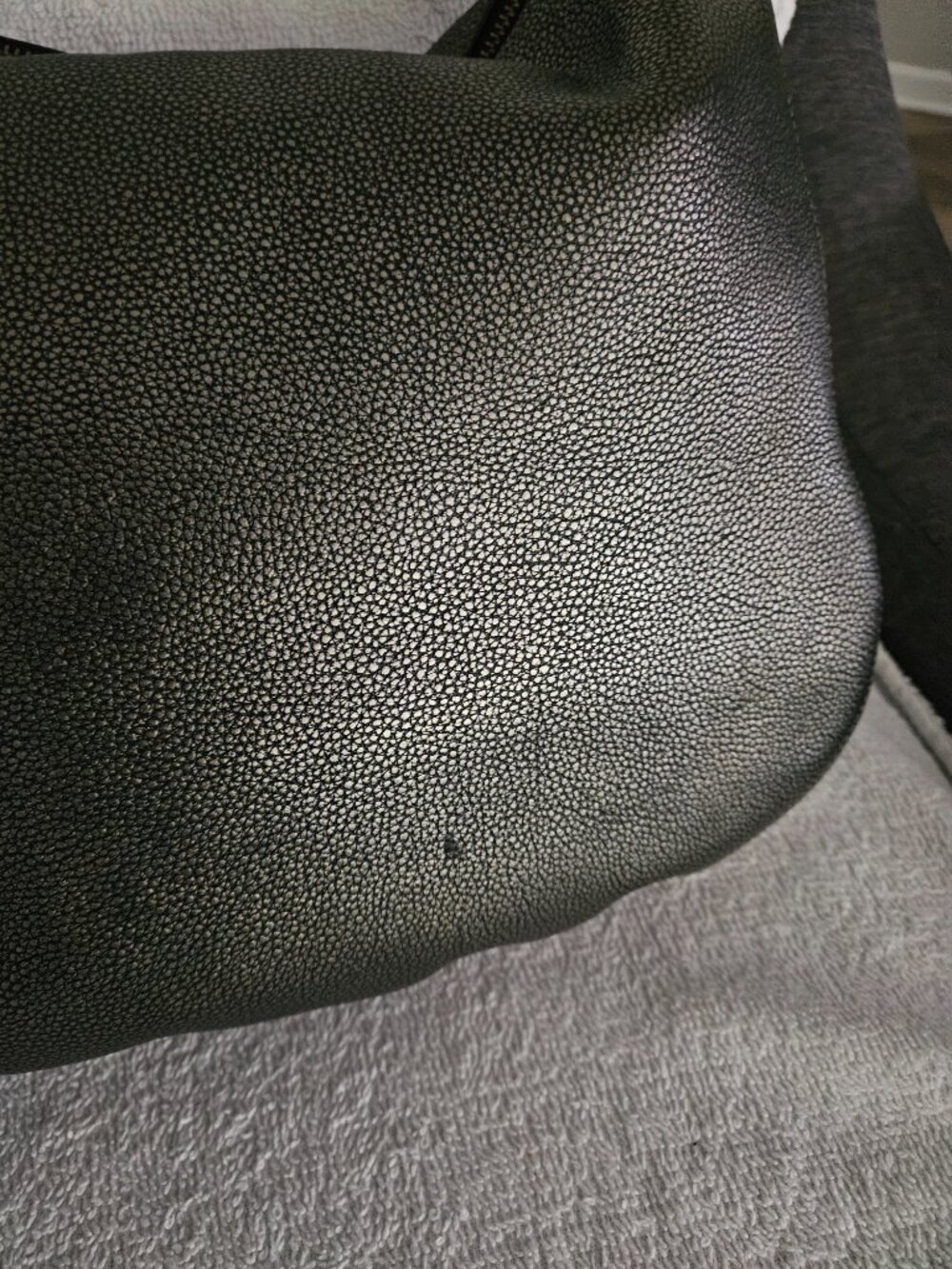 Coach Turnlock Pebbled Leather Hobo Bag - Picture 3 of 10